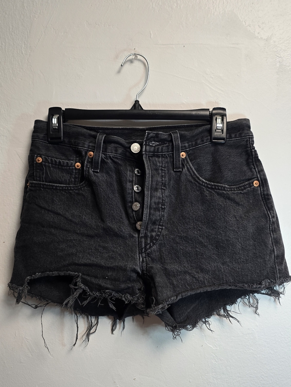 Levi’s 501 Black Denim Shorts High Rise Button Fly Distressed S - Picture 5 of 10